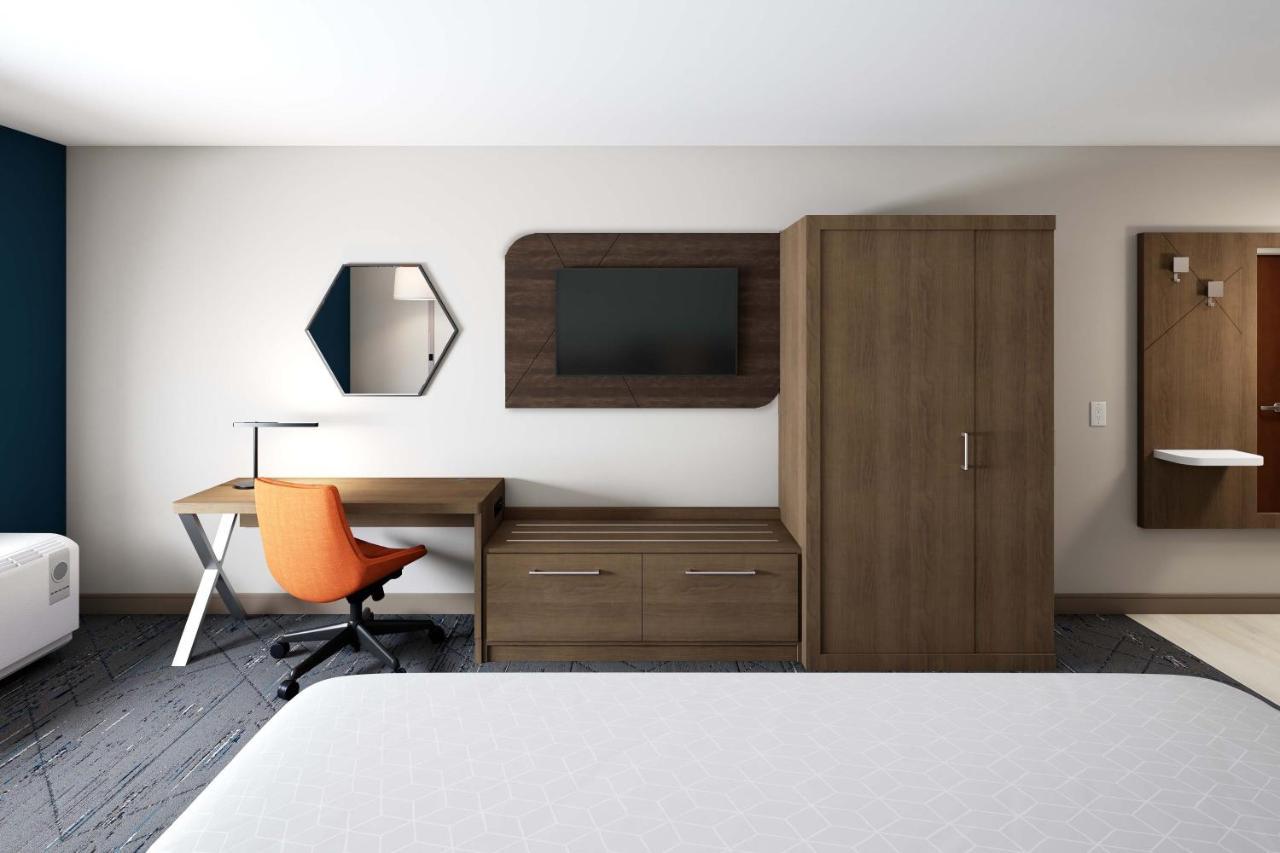 Holiday Inn Express & Suites - Tomah By Ihg Buitenkant foto